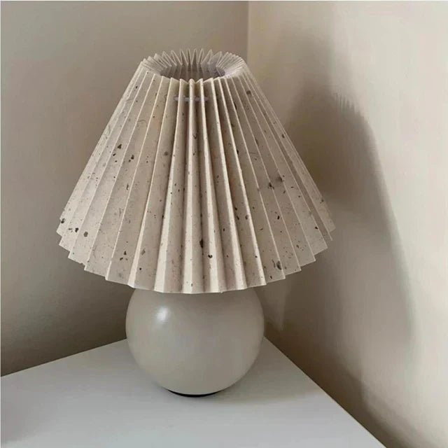 LUMIHERITAGE – Vintage-Tischlampe mit plissiertem Schirm für klassisches Ambiente 7