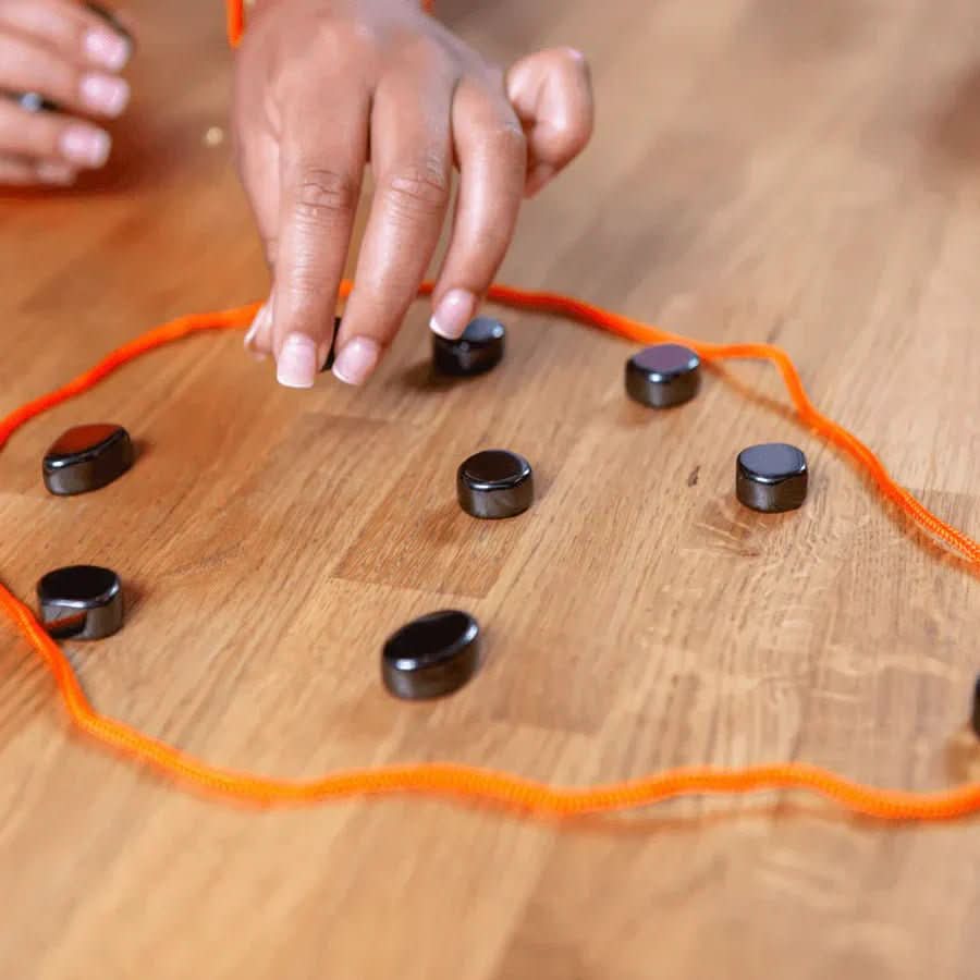 Magnetic Chess - Magnetic Chess Set - Compact & Stable For Travel & Home