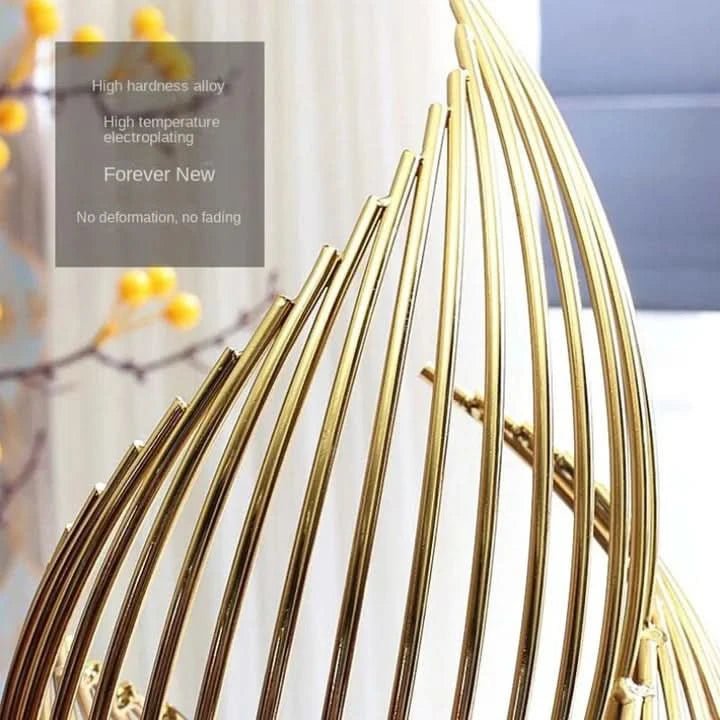 Hera - Minimalist, Modern Ornament