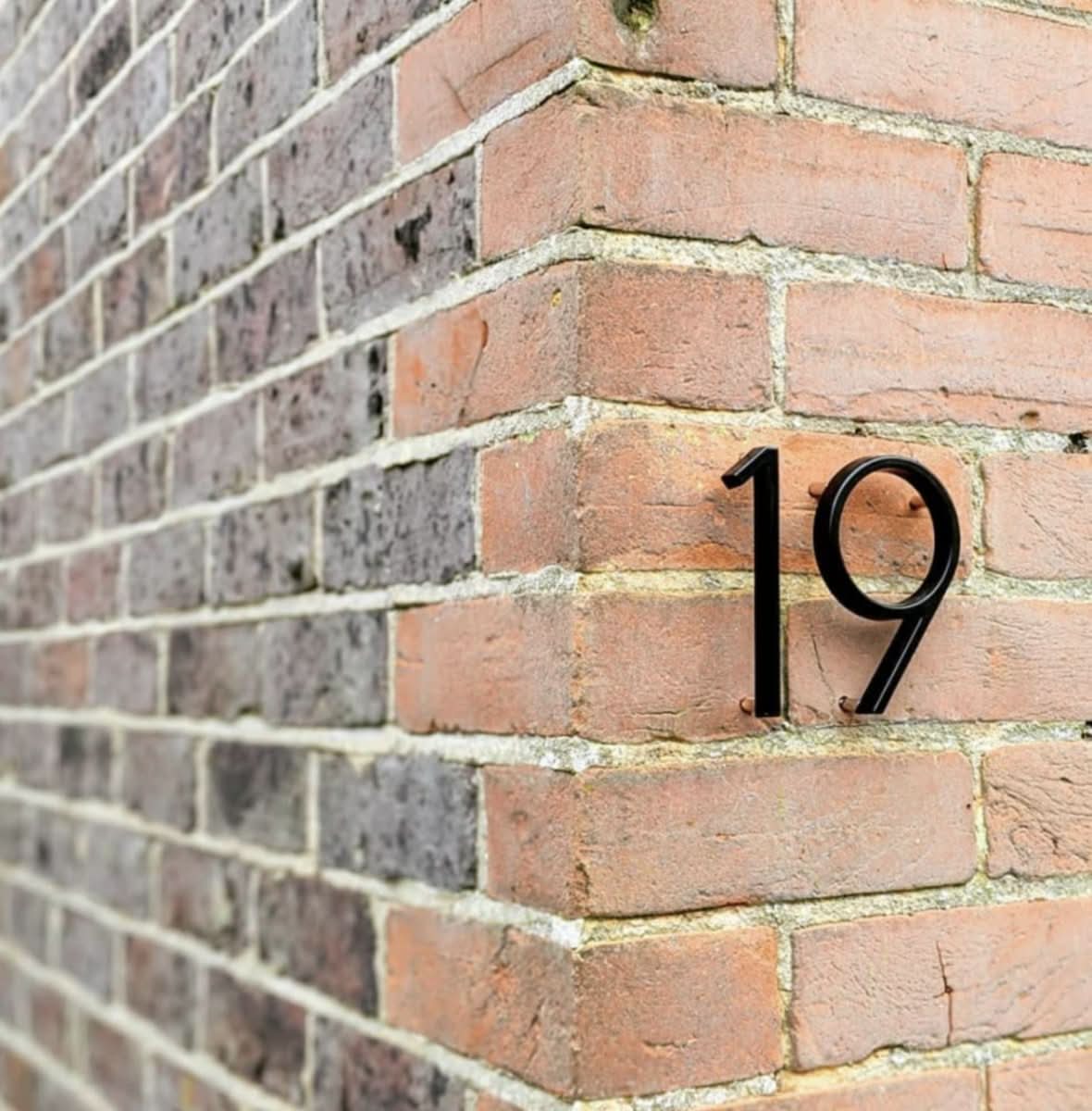 Modern Numbers – 3D House Numbers With a Floating Look For Modern Facades