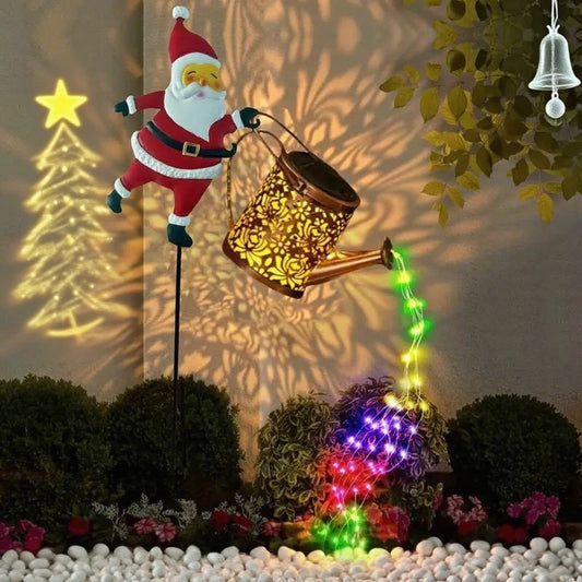 NOELFLOW – Solarlaterne in Form einer Weihnachtsmann-Gießkanne für eine warme Weihnachtsstimmung im Garten 0