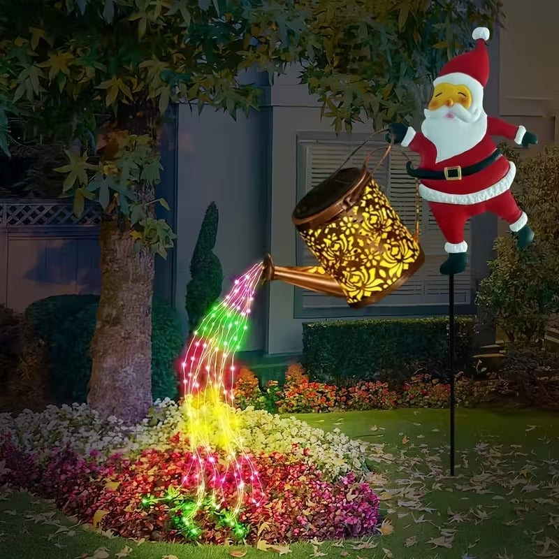 NOELFLOW – Solarlaterne in Form einer Weihnachtsmann-Gießkanne für eine warme Weihnachtsstimmung im Garten 1