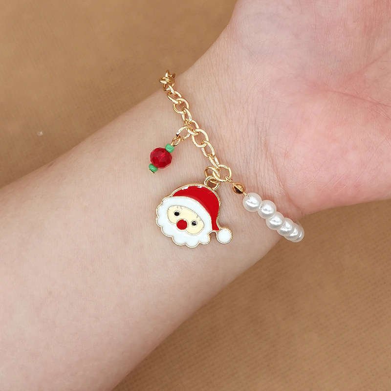 PEARLGLOW – Festliches Bettelarmband mit schimmernden Perlen für Weihnachten 3