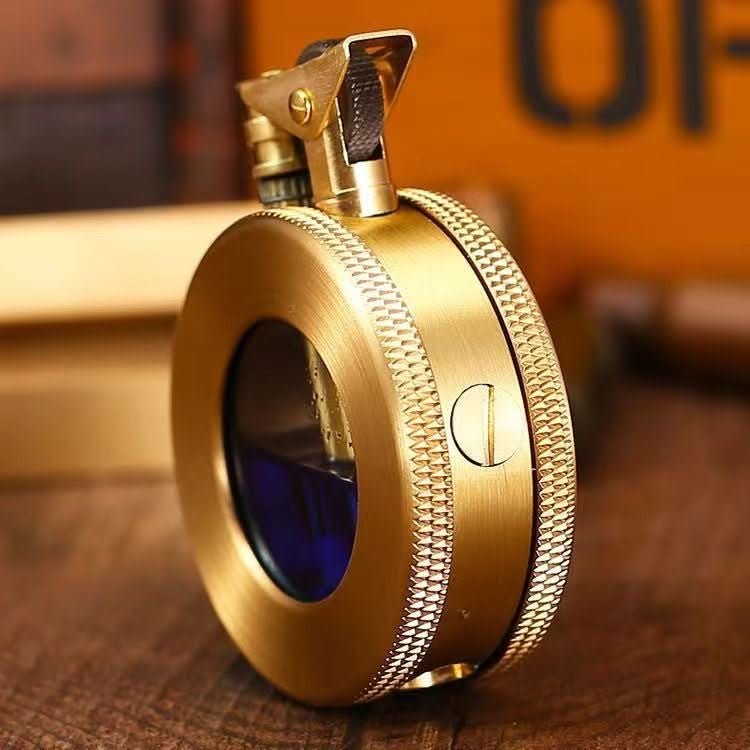 Flametrack - Retro Metal Kerosene Lighter in Compact Vintage Design