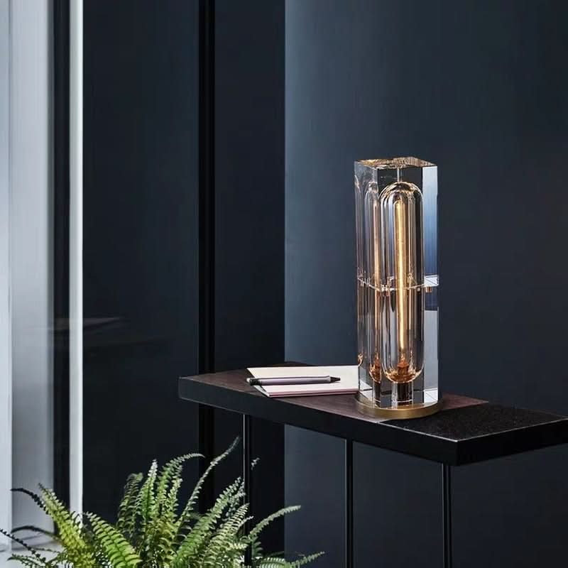 NEXORA – Minimalistische Würfel-Tischlampe