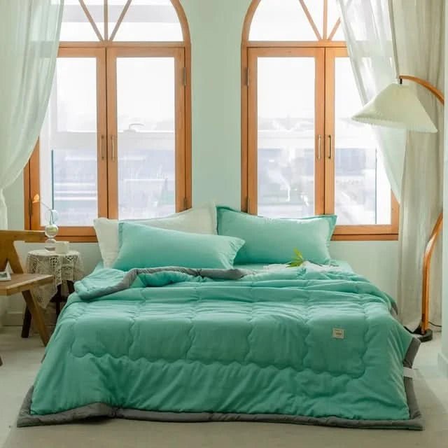 ComfyLux - High-Quality Lightweight Blanket