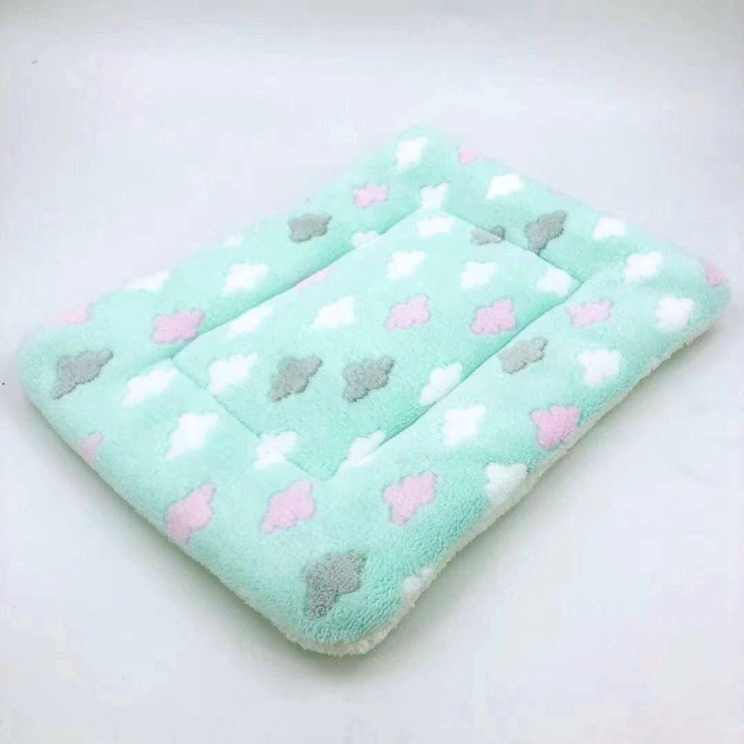PETCLOUD – Fluffy Comfort Pet Pillow with Relaxing Feel-Good Effect