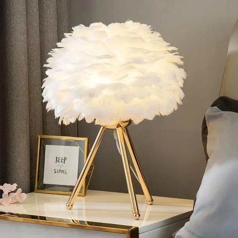 HAVANA Bedside Lamp with Feather Lampshade for a Soothing Atmosphere
