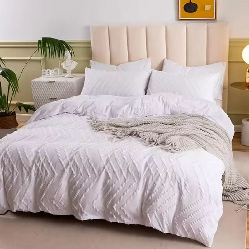 VIRELLE Premium White Zig Zag Pattern Bedding Set 100 Percent Polyester Luxurious Comfort