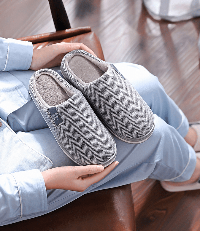 NordVelour – Stylish Men's Slippers for Warm Feet