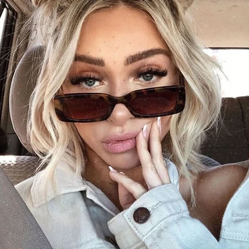 Old-fashioned Shade - Retro-style Rectangular Women's Sunglasses with UV400 Protection