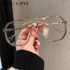 Sun Fashion Vision - Stylish Oversized Sunglasses with UV400 & Fashion Factor