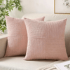 VOLYX – Luxuriöse Dekokissen für elegante Interieurs 9