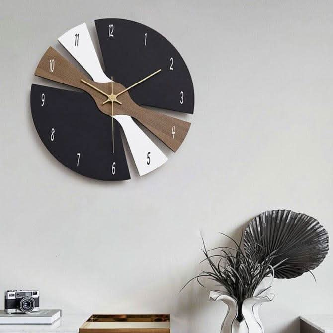 ZAVARA Fragmented Timepieces Wall Clock Modern Wood Design Precise Timekeeping