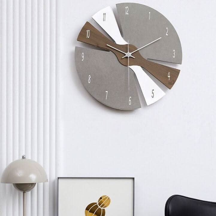 ZAVARA Fragmented Timepieces Wall Clock Modern Wood Design Precise Timekeeping