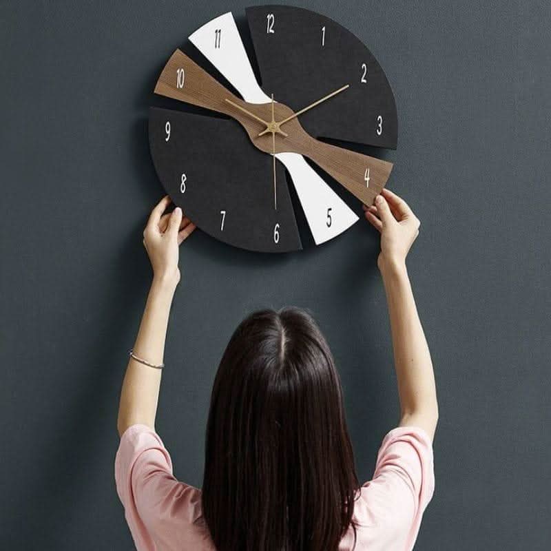 ZAVARA Fragmented Timepieces Wall Clock Modern Wood Design Precise Timekeeping