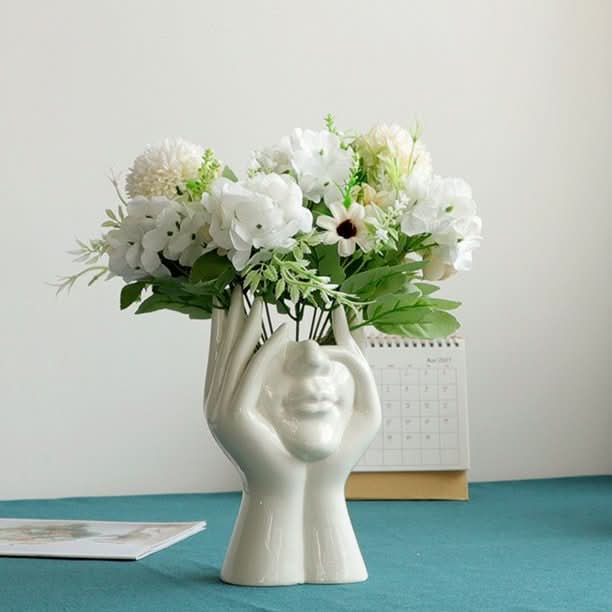 Blossom – A Vase Full of Sophistication and Charm