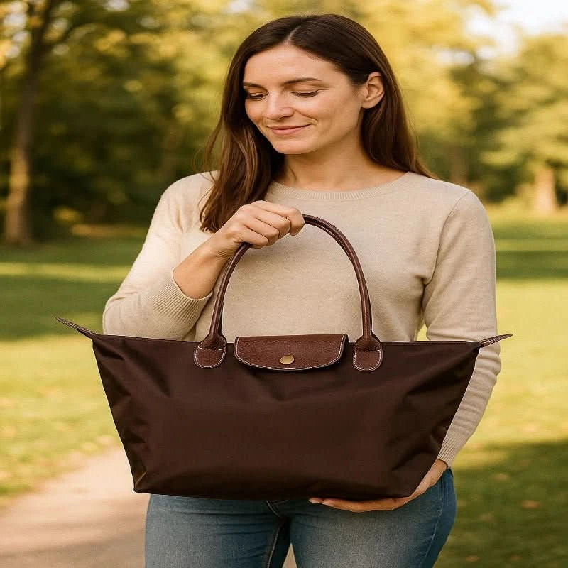 Anmut Bag – Chic & Spacious Women's Handbag With Style