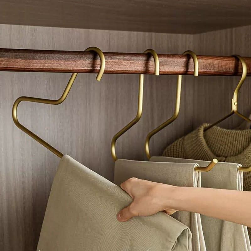 Koro - Classic Clothes Hanger