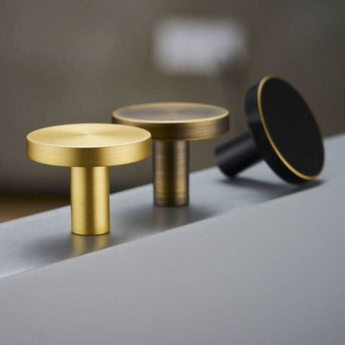 Nelle - Stylish and Strong Wall Hook