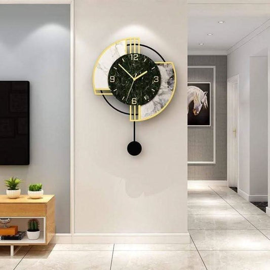 BENARO – Stylish Wall Clock For Elegance And Function