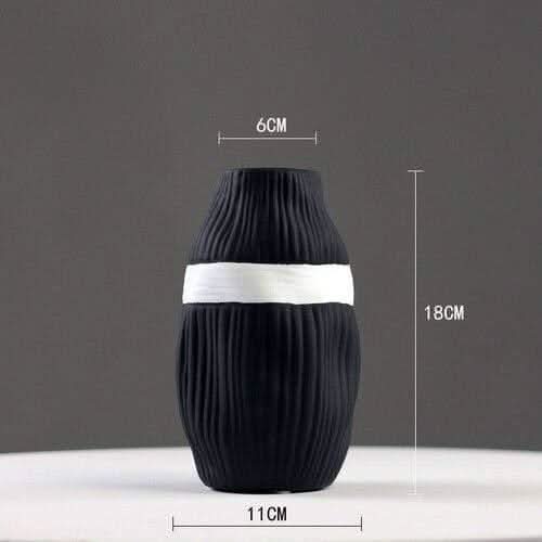HIKARIA – Elegant Ceramic Vase For Modern Accents