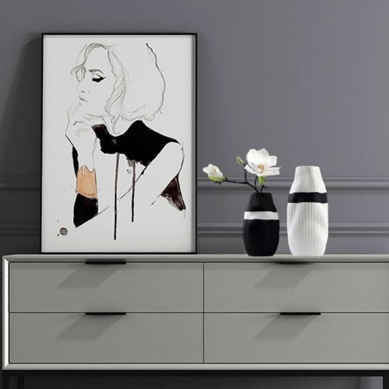 HIKARIA – Elegant Ceramic Vase For Modern Accents