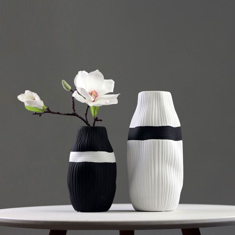 HIKARIA – Elegant Ceramic Vase For Modern Accents
