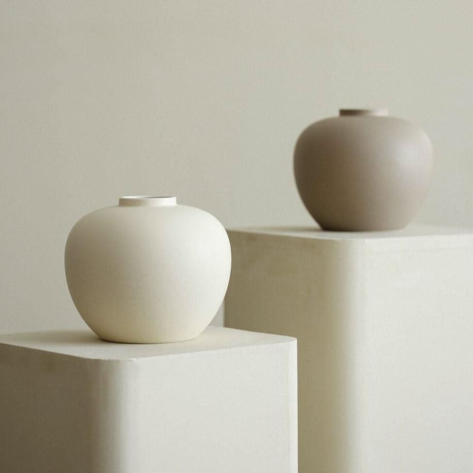 AMOR – Romantic Ceramic Vase For Your Home