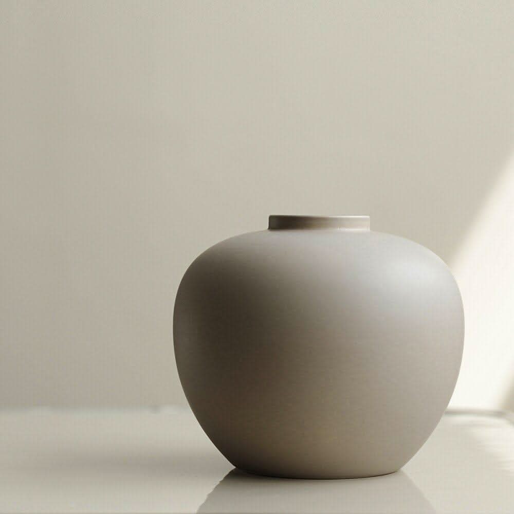 AMOR – Romantic Ceramic Vase For Your Home