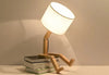 Hölzerne Tischlampe mit Bücherhalter – Modernes Design für Dein Zuhause