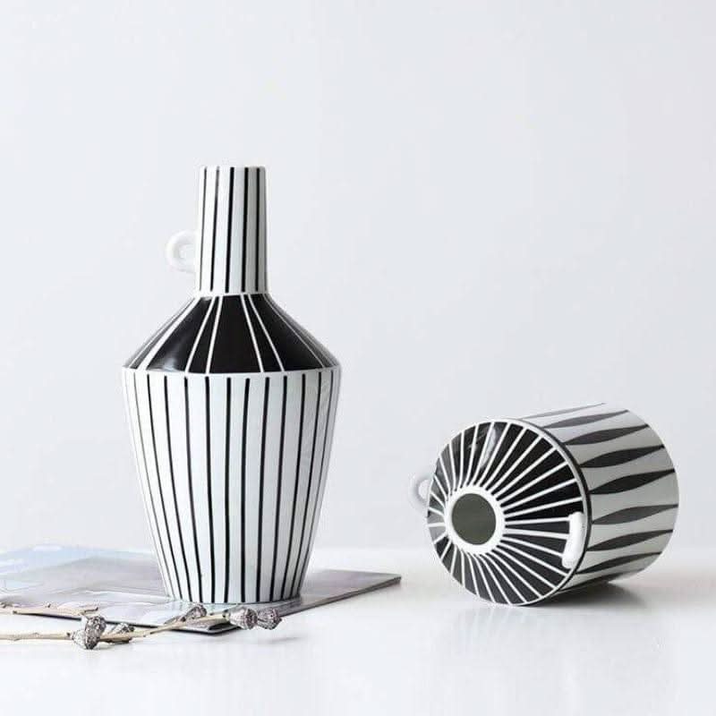 KAZURI – Elegant Ceramic Vase for a Modern Ambiance