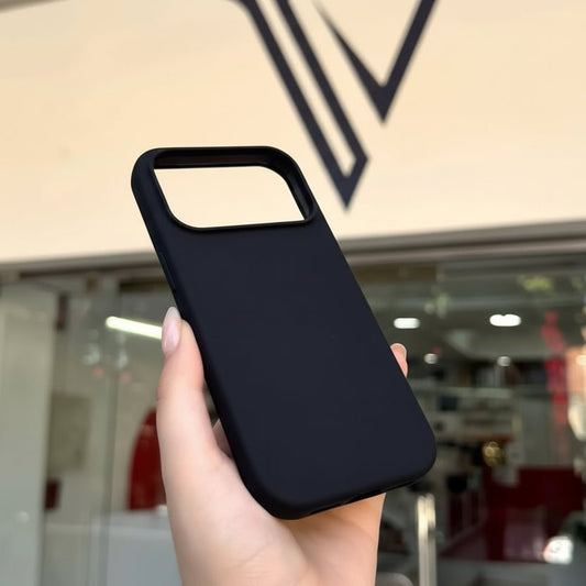 VELVIGUARD – MagSafe-Compatible Silicone Case With Soft-Touch Surface For iPhone