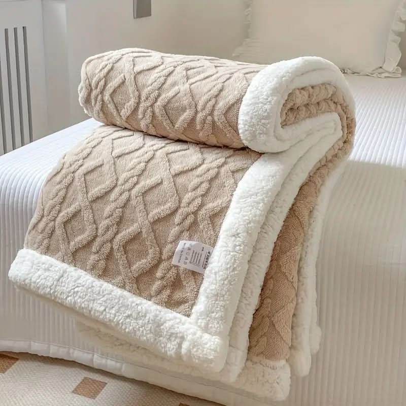 ERSANA - Ultra-cozy, fluffy blanket