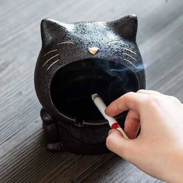 Velino – First-Class Ceramic Ashtray