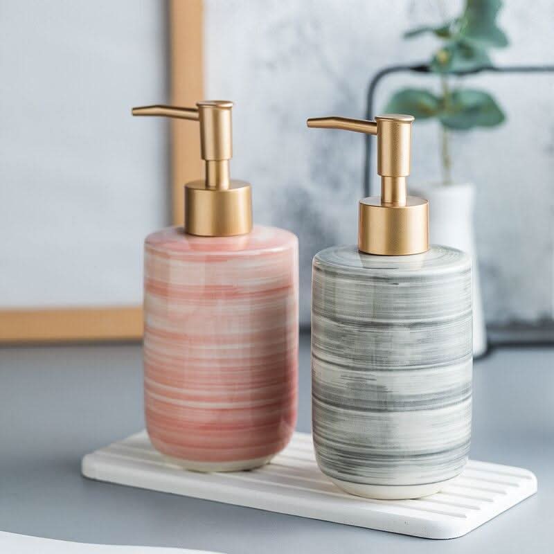 Arvy - Elegant and durable dispenser