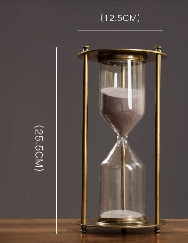CHRONUS – Elegant Hourglass for Timeless Beauty