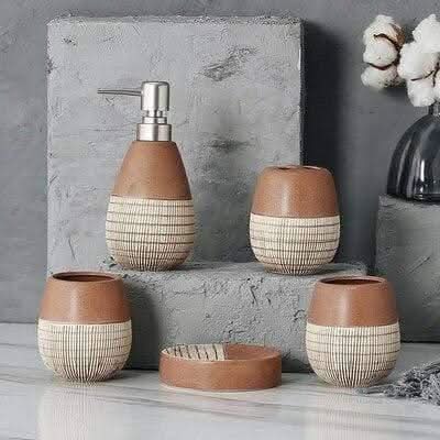 Hora - Elegant Bathroom Accessories Set