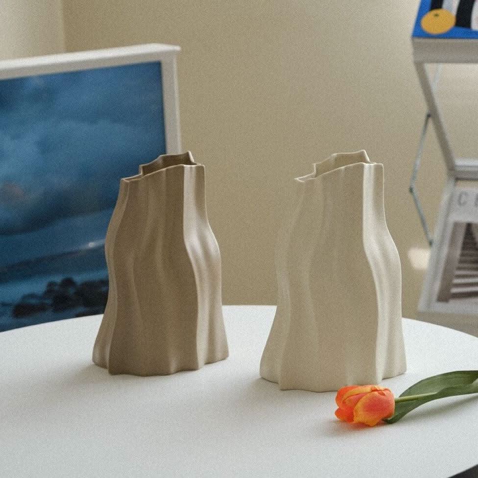 ORINA – Stylish Ceramic Vase for a Luxurious Ambiance