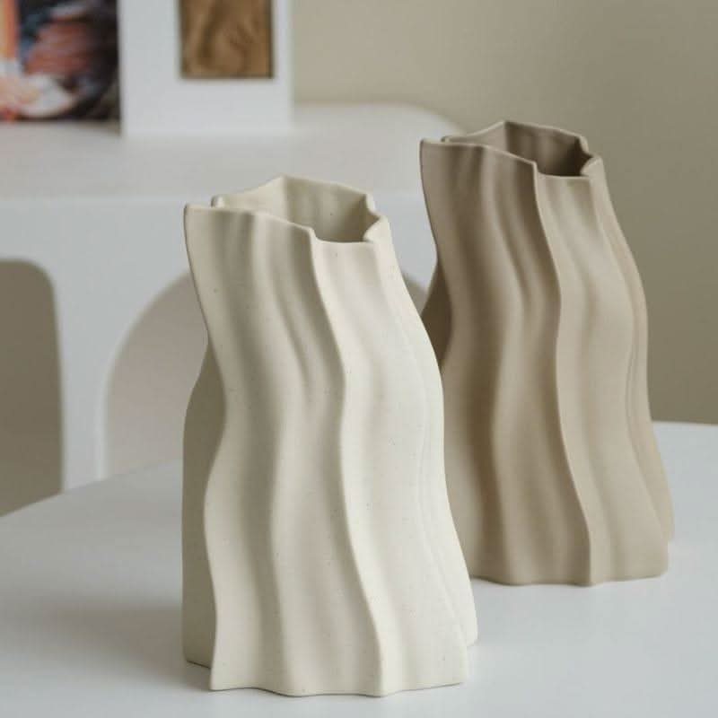 ORINA – Stylish Ceramic Vase for a Luxurious Ambiance