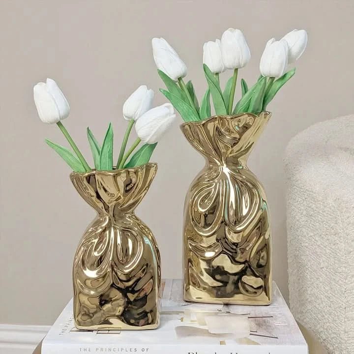 Naya - Beautiful Golden Vase