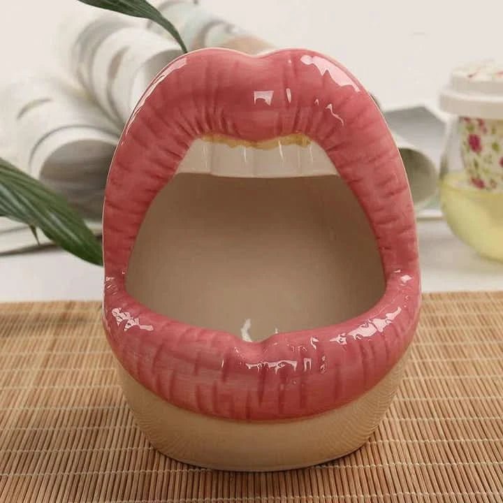 Patty - Unique Lip-Shaped Planter